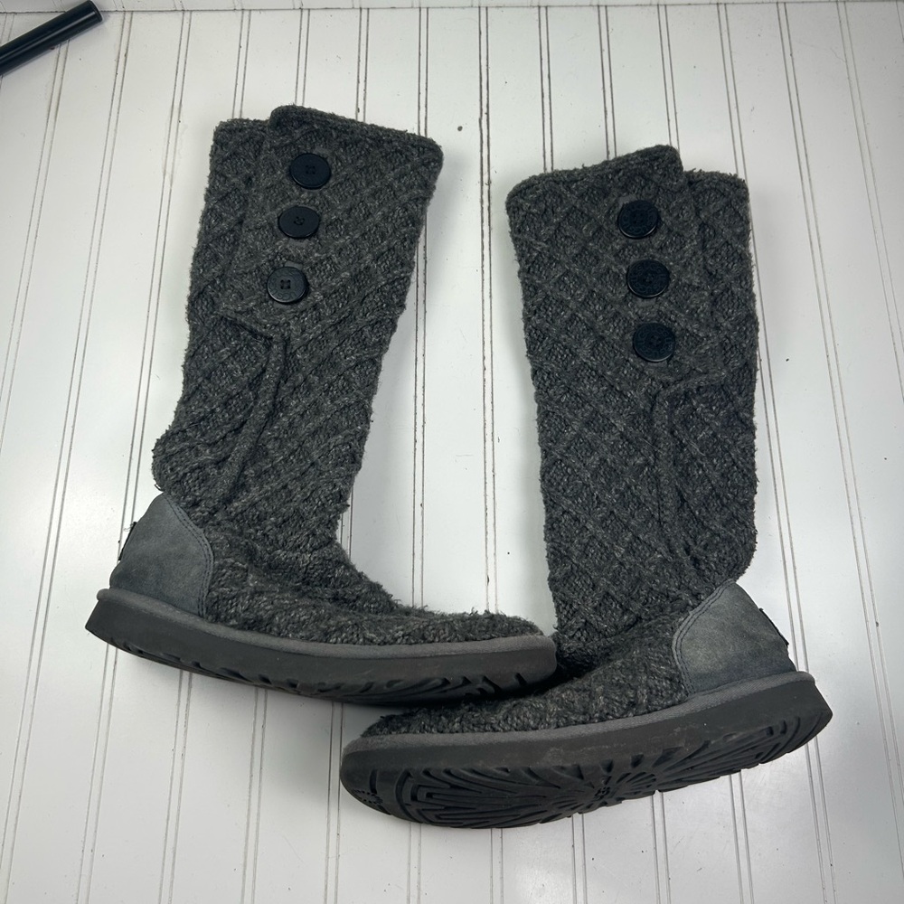 Ugg Gray Classic Quilted Cardy Knit Sweater Boots Womenโs Size 10 - Picture 4 of 10